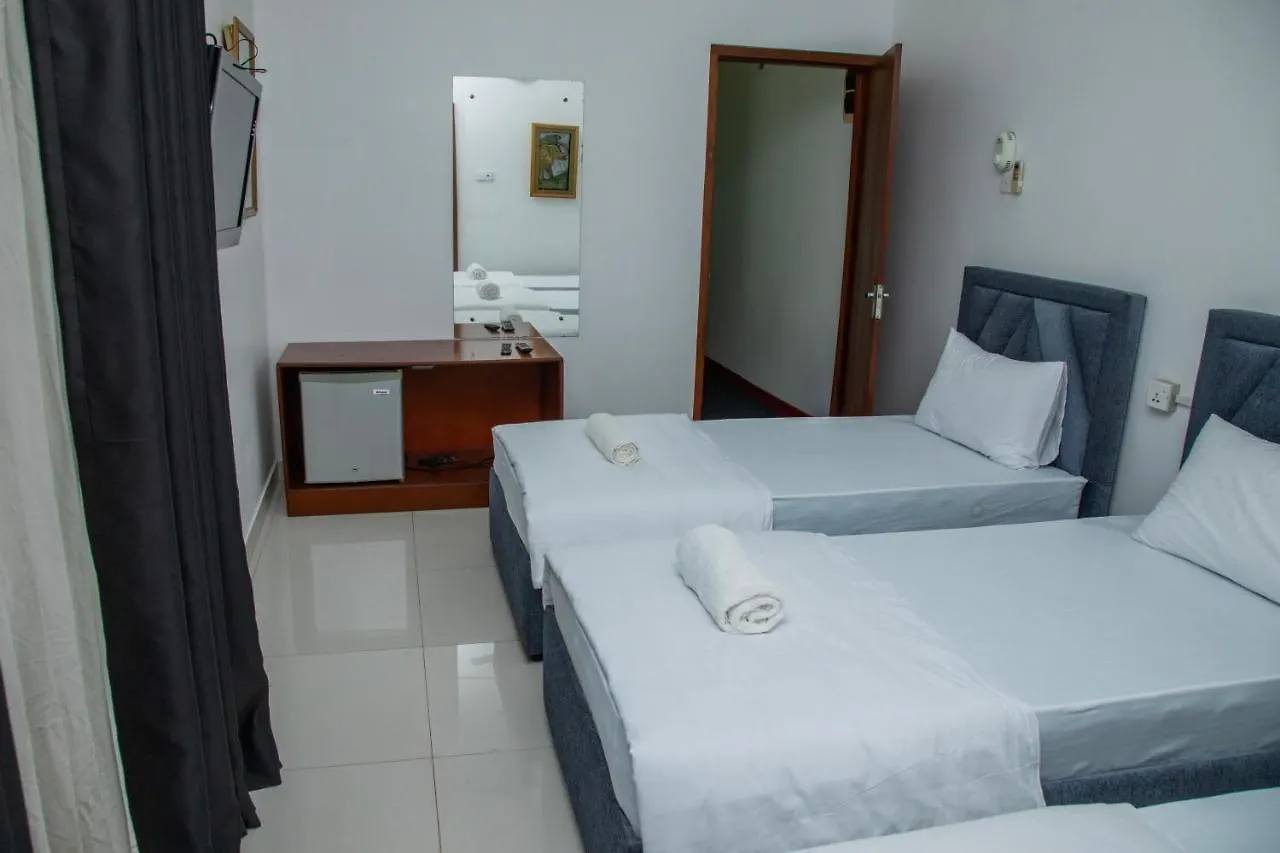 Funk Bunks - By The Lake Kandy Ostello