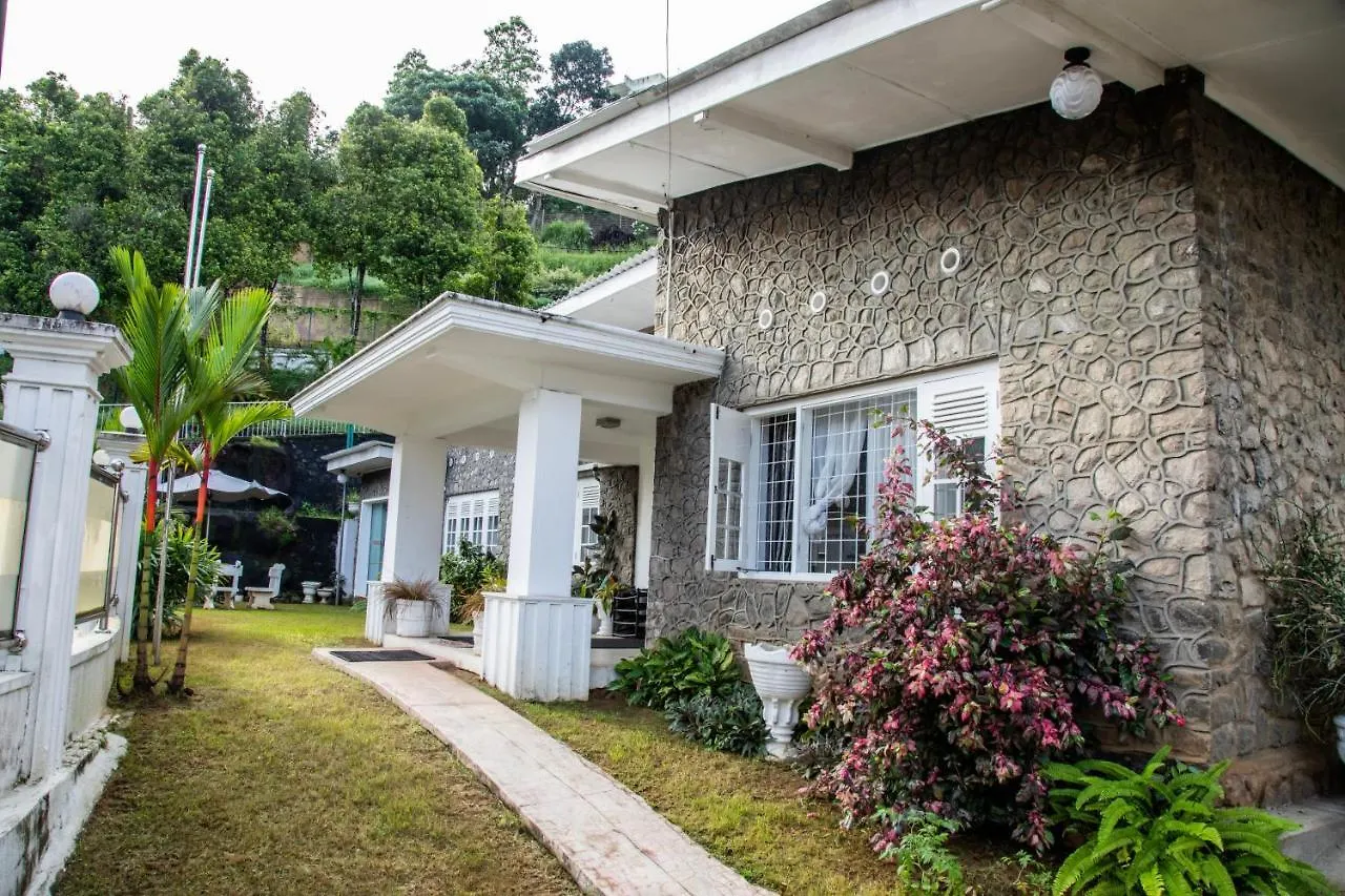 Funk Bunks - By The Lake Kandy Sri Lanka