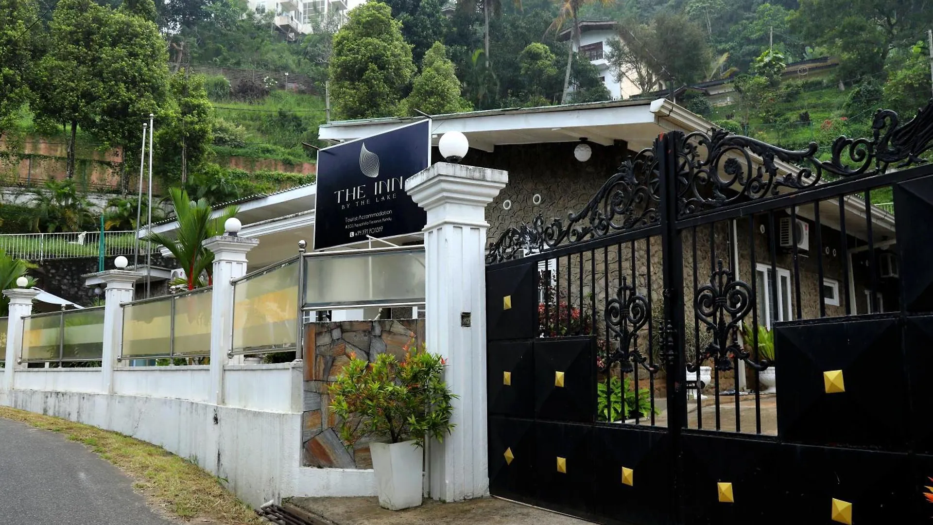 Funk Bunks - By The Lake Kandy