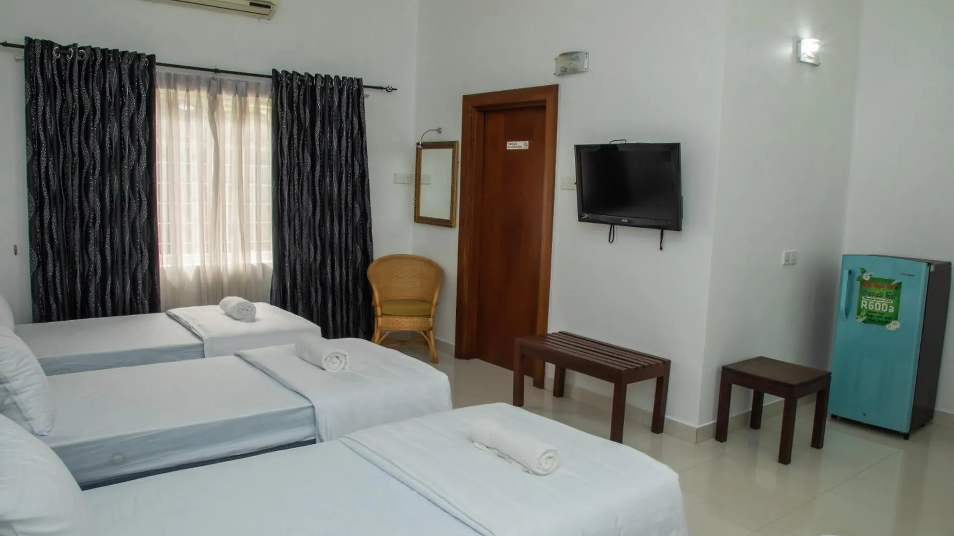 Ostello Funk Bunks - By The Lake Kandy
